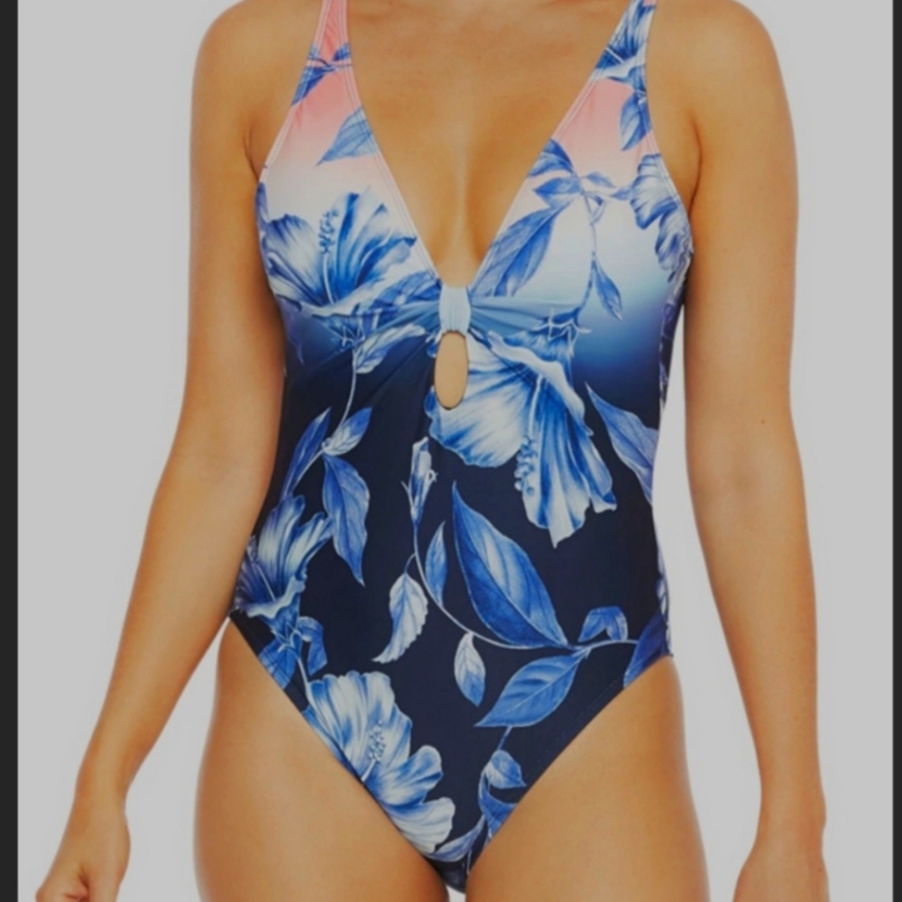 La Blanca one piece swimsuit with convertible straps NWOT